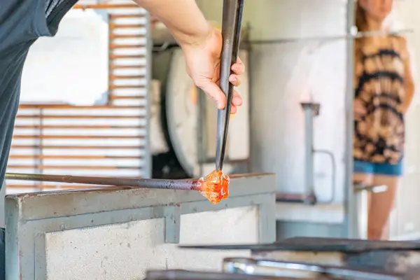 Murano-glass-blowing-
